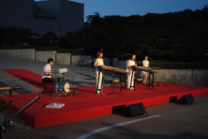 8. 13(토) 미디어 파사드 개막공..