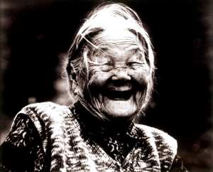 할머니의 웃음 속에